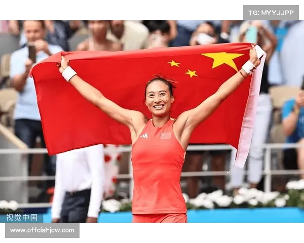 澳网公开赛：中国选手郑钦文亮相墨尔本公园，备受期待